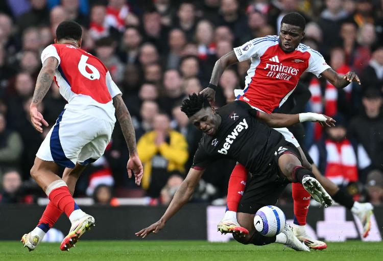 Ning在阿森纳比赛中爆冷,逆转引发热议!的简单介绍