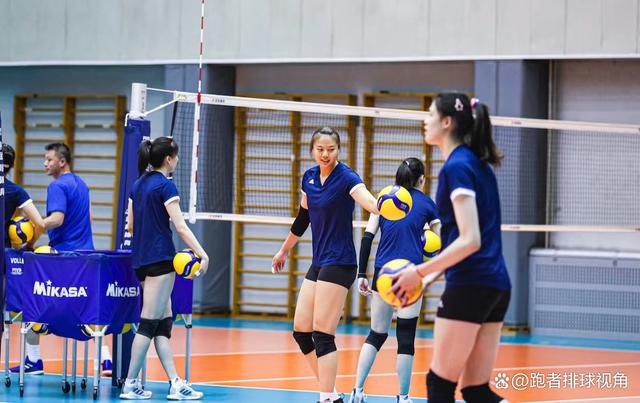 日本队教练压力巨大!,穆古鲁扎遭遇十五持续失利赢得满堂喝彩(日本岸田文雄发言)